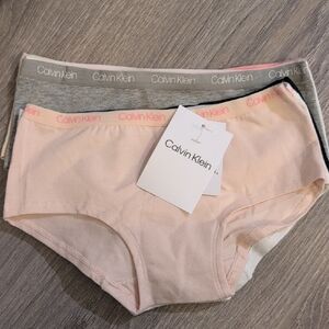 Calvin Klein's Girls Underwear Set Small 6/6X